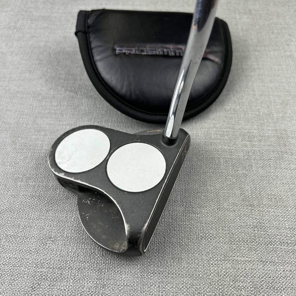 Odyssey DFX 2 Ball Broomstick Putter - 45 Inches / Extended Grip