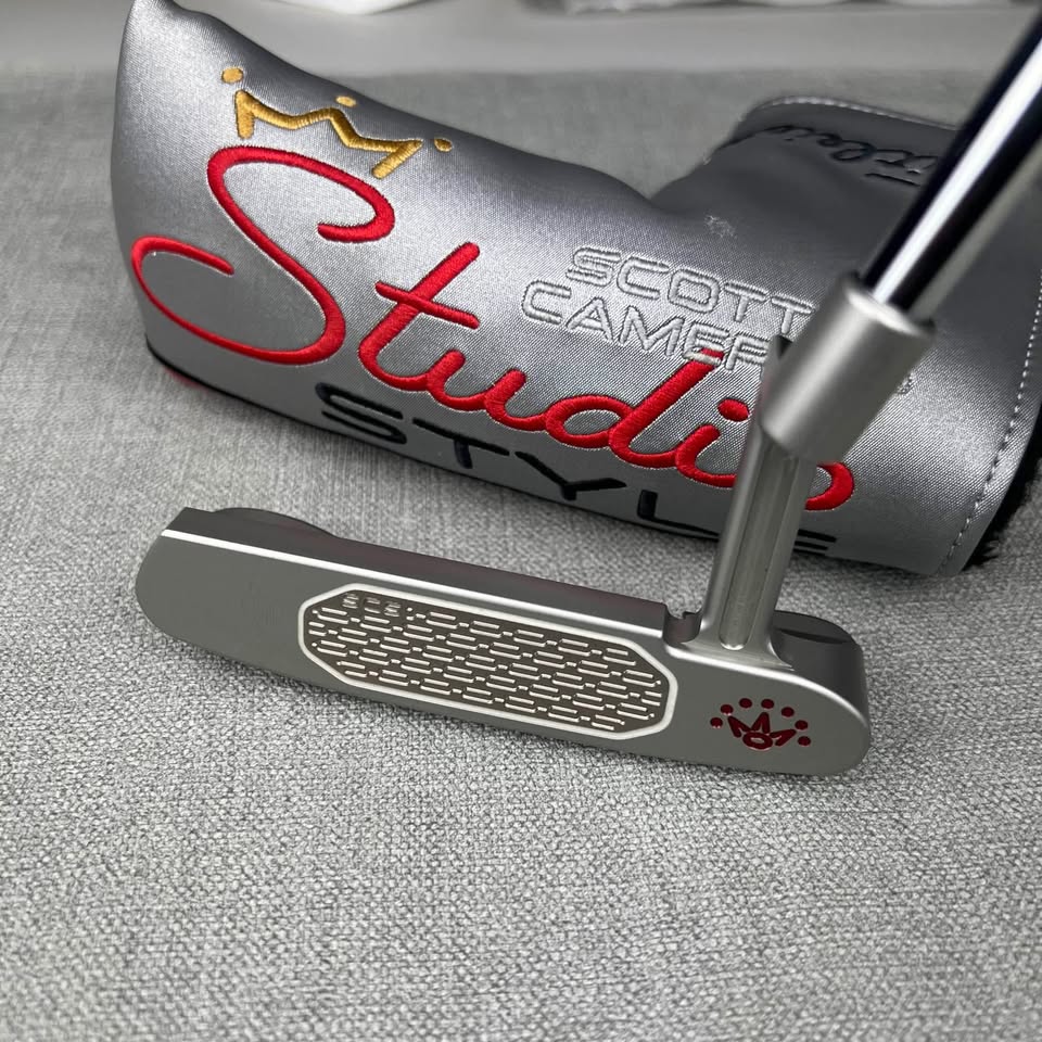 Scotty Cameron Studio Style Newport - NEW DISCOUNTED / 35 Inches