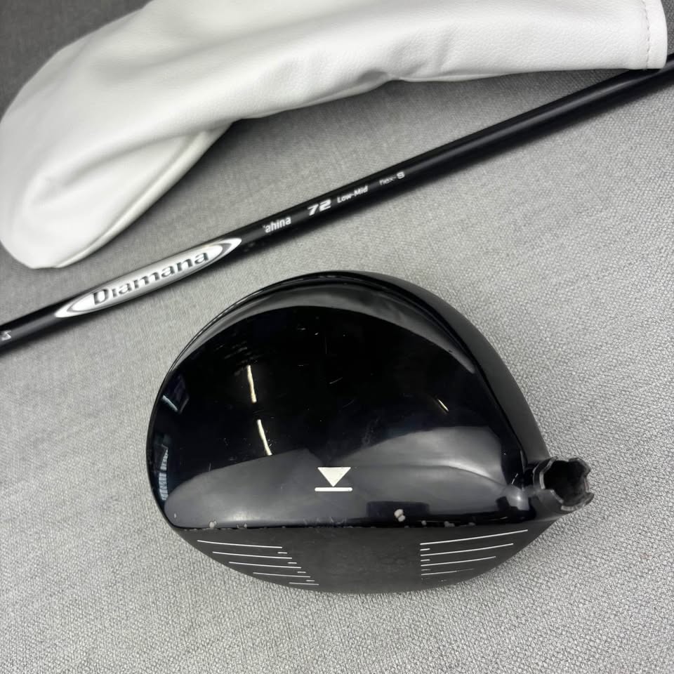 Titleist 910F Driver - Stiff Flex / 9.5 Degree