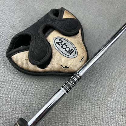 Odyssey White Hot 2 Ball Putter - 33 Inches / Centre Shaft / SuperStroke