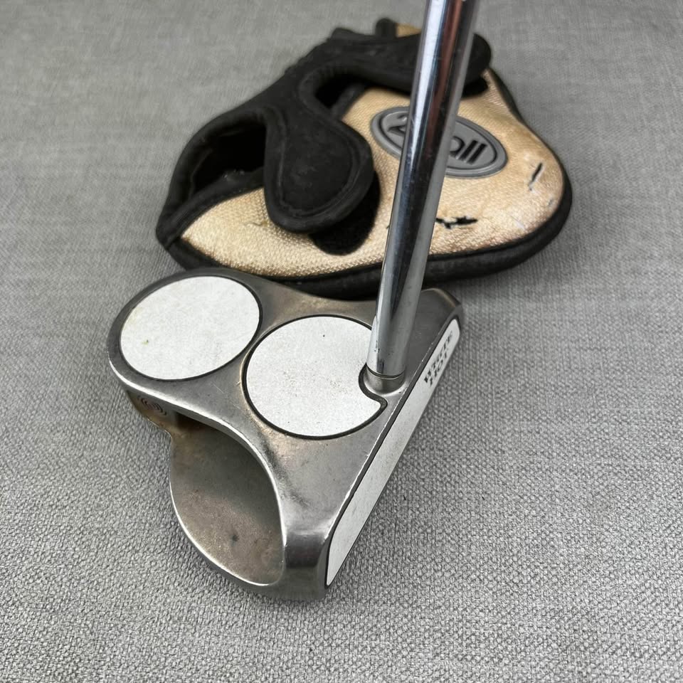 Odyssey White Hot 2 Ball Putter - 33 Inches / Centre Shaft / SuperStroke