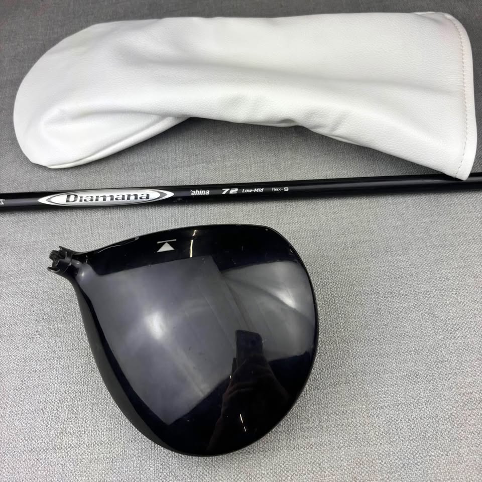 Titleist 910F Driver - Stiff Flex / 9.5 Degree
