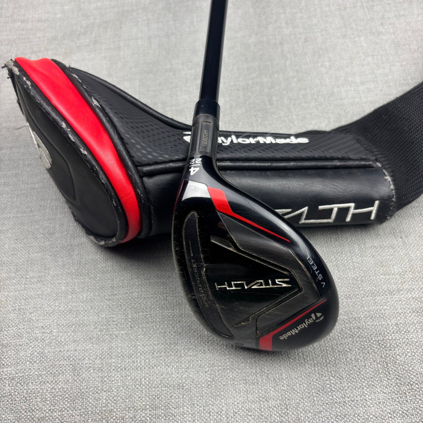 Taylormade Stealth 4 Hybrid - Stiff Flex / 22 Degree