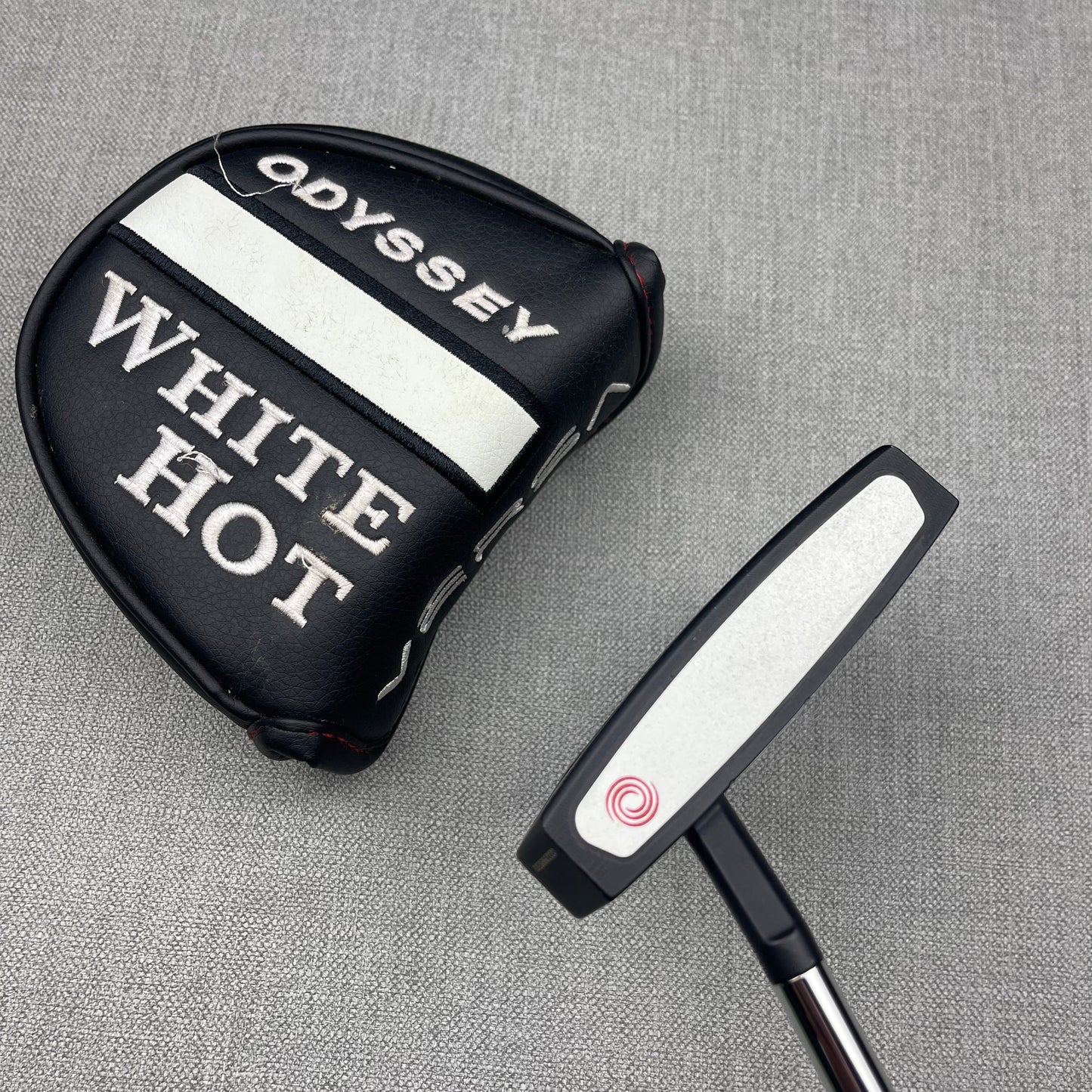 Odyssey White Hot Versa Putter - 33 Inches