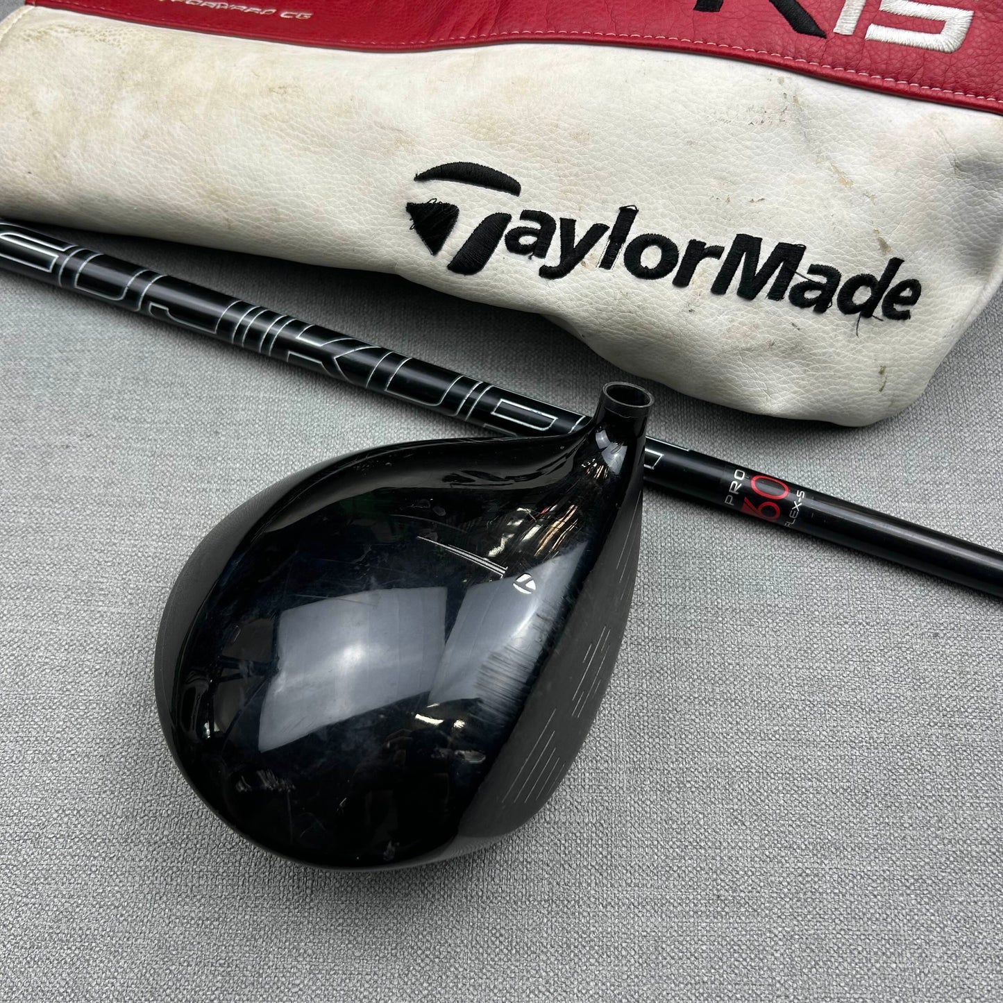 Taylormade R15 Black Driver - Stiff Flex / 9.5 Degree