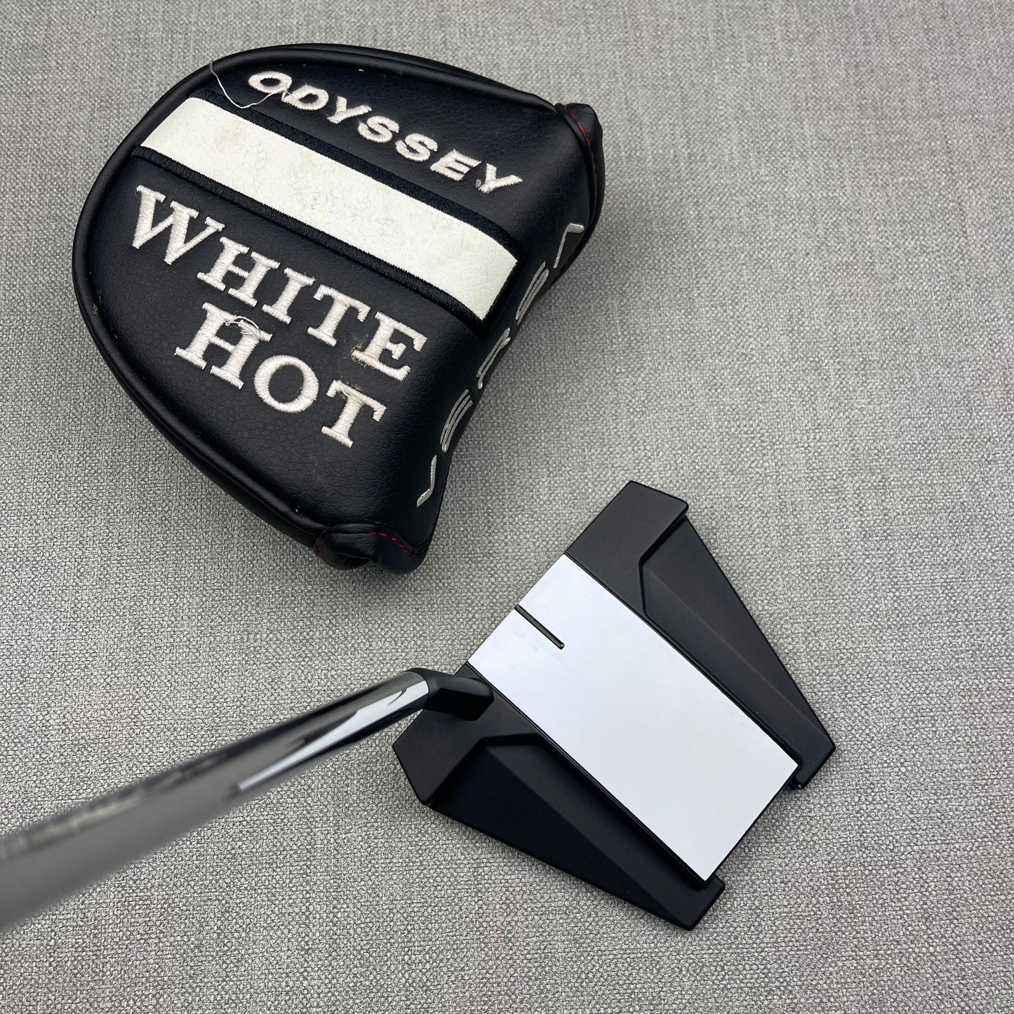 Odyssey White Hot Versa Putter - 33 Inches